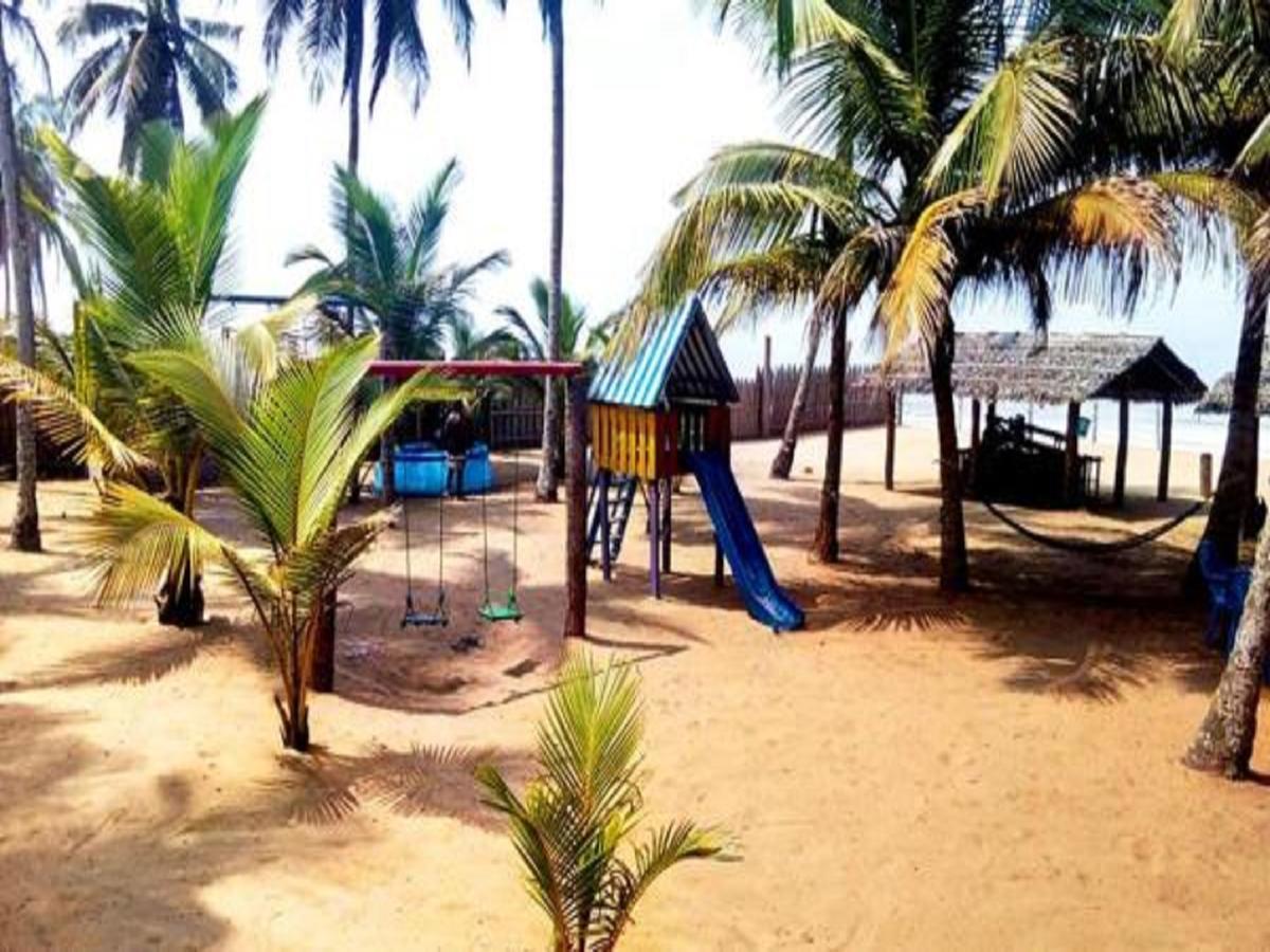 Piccola Beach Sassako Begniny Exterior photo